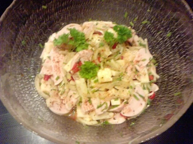 HEUTE BLEIBT DIE KÜCHE KALT -- EIDGENÖSSISCHER WURSTSALAT FEURIO - Rezept