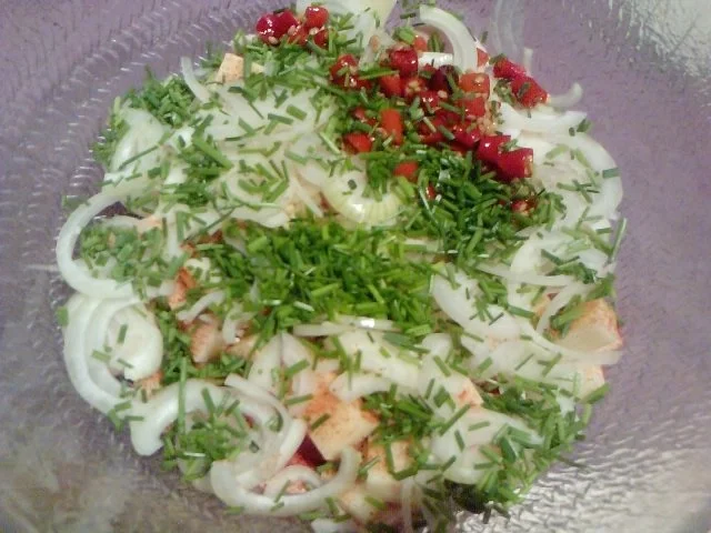 HEUTE BLEIBT DIE KÜCHE KALT -- EIDGENÖSSISCHER WURSTSALAT FEURIO - Rezept - Bild Nr. 6