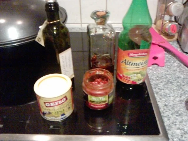 HEUTE BLEIBT DIE KÜCHE KALT -- EIDGENÖSSISCHER WURSTSALAT FEURIO - Rezept - Bild Nr. 7