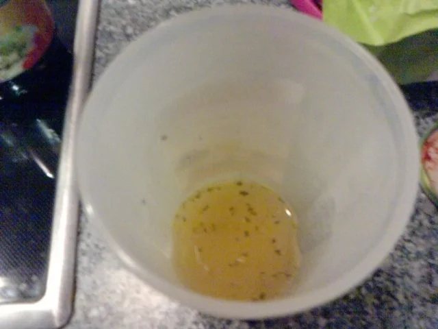 HEUTE BLEIBT DIE KÜCHE KALT -- EIDGENÖSSISCHER WURSTSALAT FEURIO - Rezept - Bild Nr. 8