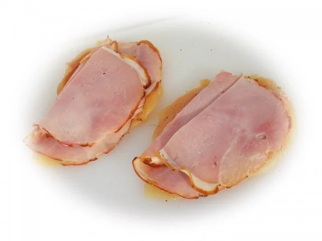 Hühnerröllchen mit Spargel-Schinken-Füllung an Paprika-Bratkartoffeln - Rezept - Bild Nr. 4