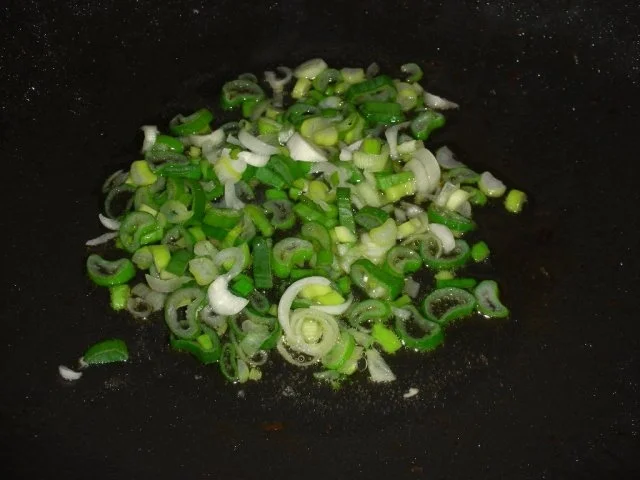 Hühnerröllchen mit Spargel-Schinken-Füllung an Paprika-Bratkartoffeln - Rezept - Bild Nr. 9