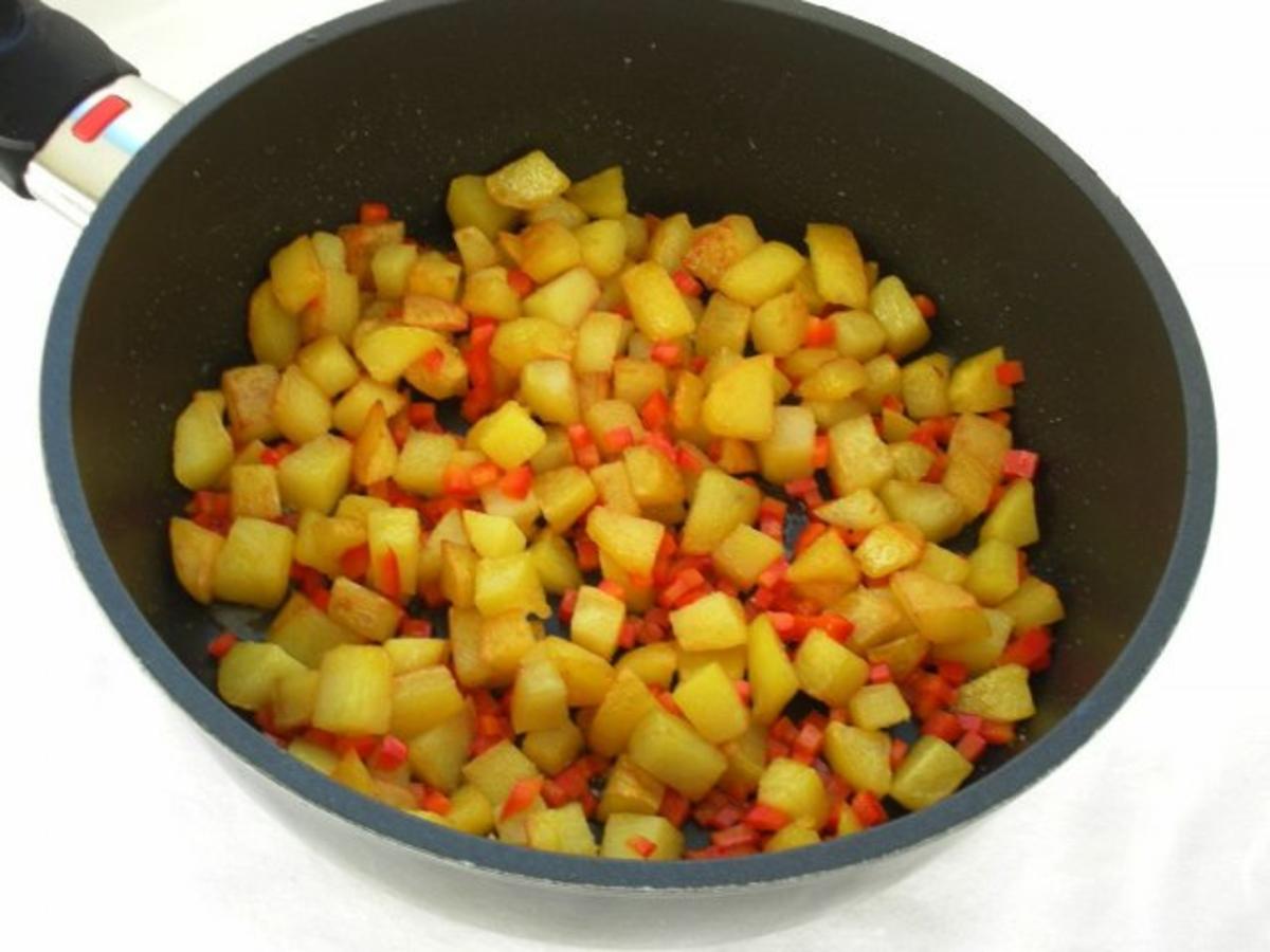 Hühnerröllchen mit Spargel-Schinken-Füllung an Paprika-Bratkartoffeln - Rezept - Bild Nr. 12