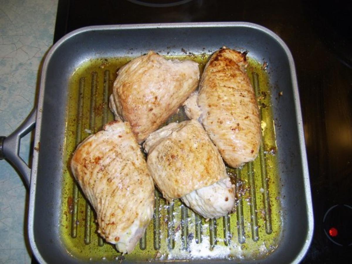 Hühnerröllchen mit Spargel-Schinken-Füllung an Paprika-Bratkartoffeln - Rezept - Bild Nr. 17