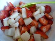 Vegan : Spargel - Erdbeersalat - nicht nur für Veggis - Rezept