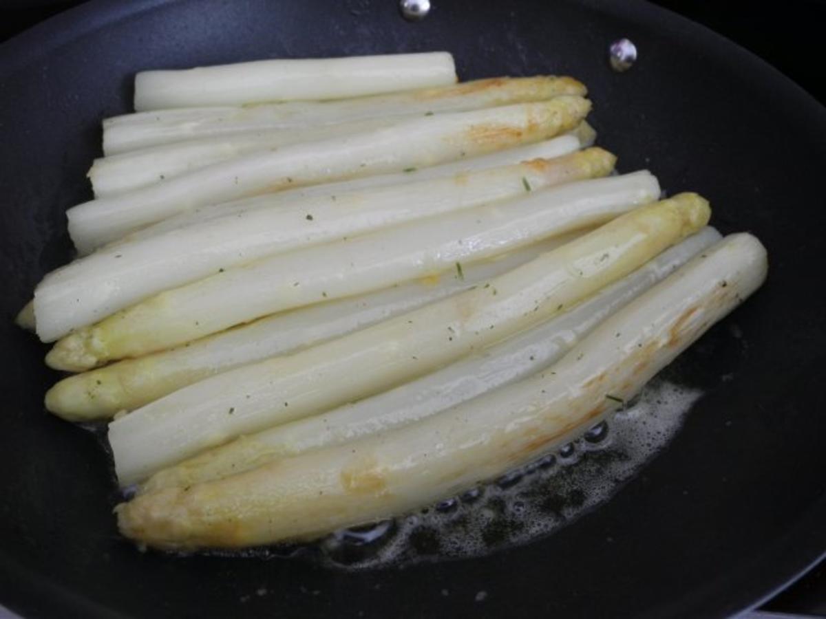 Vegan : Spargel in (veganer) Butter gebratenen  mit Kartoffel - Möhren - Beilage - Rezept - Bild Nr. 2