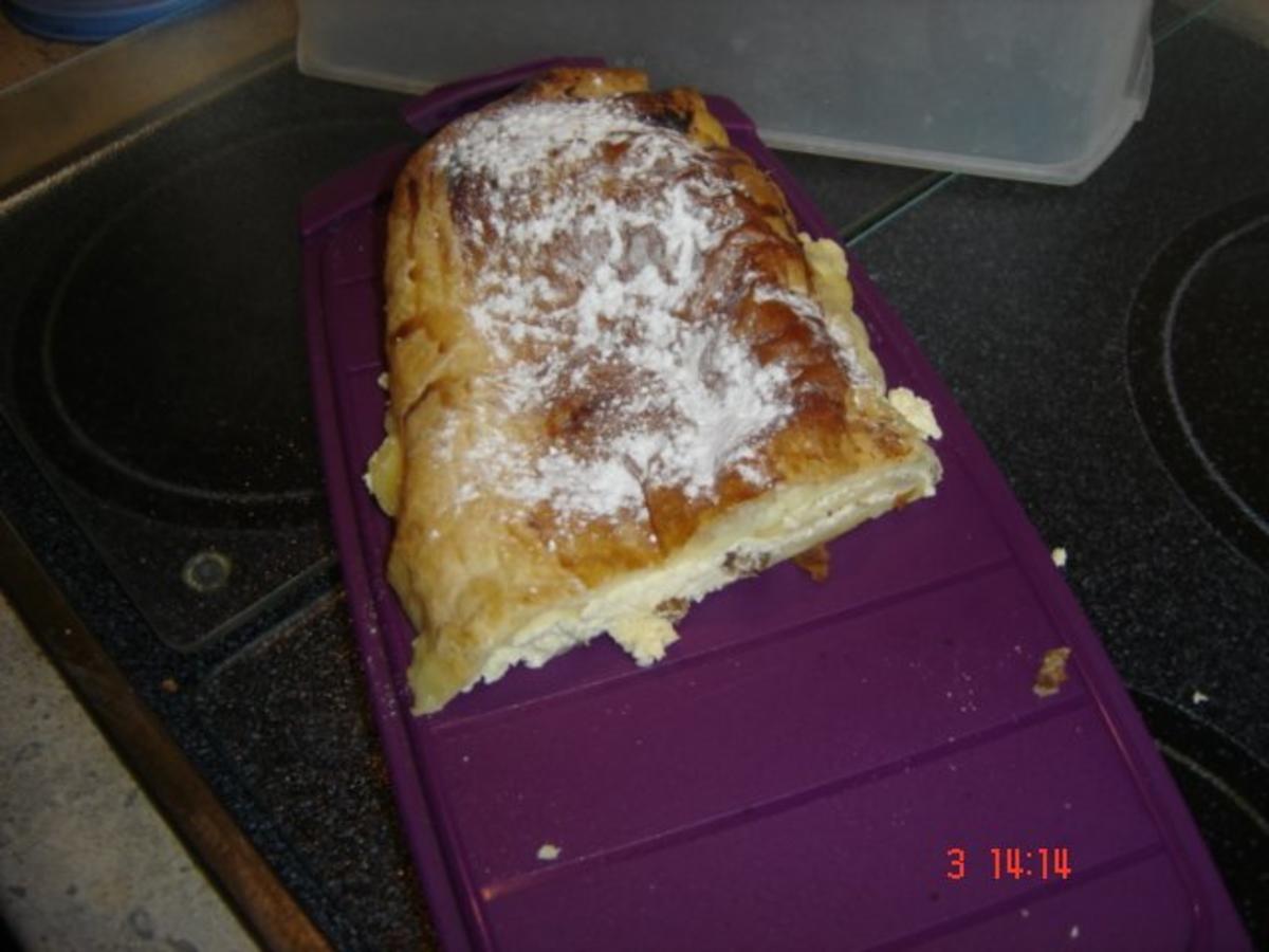 Quarkstrudel mit fertigem Blätterteig - Rezept - kochbar.de