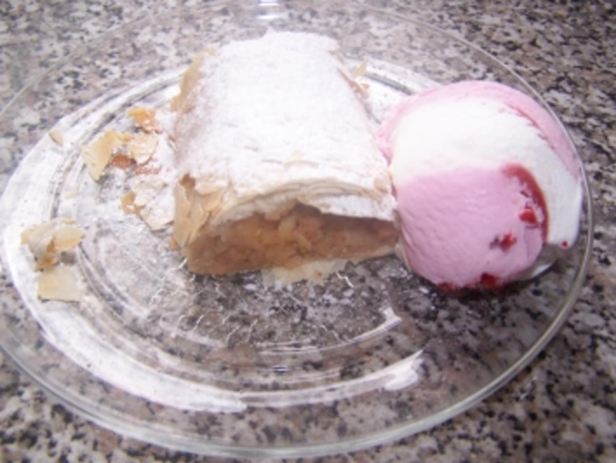 Apfelstrudel Kuchen - Rezept von sonnidud