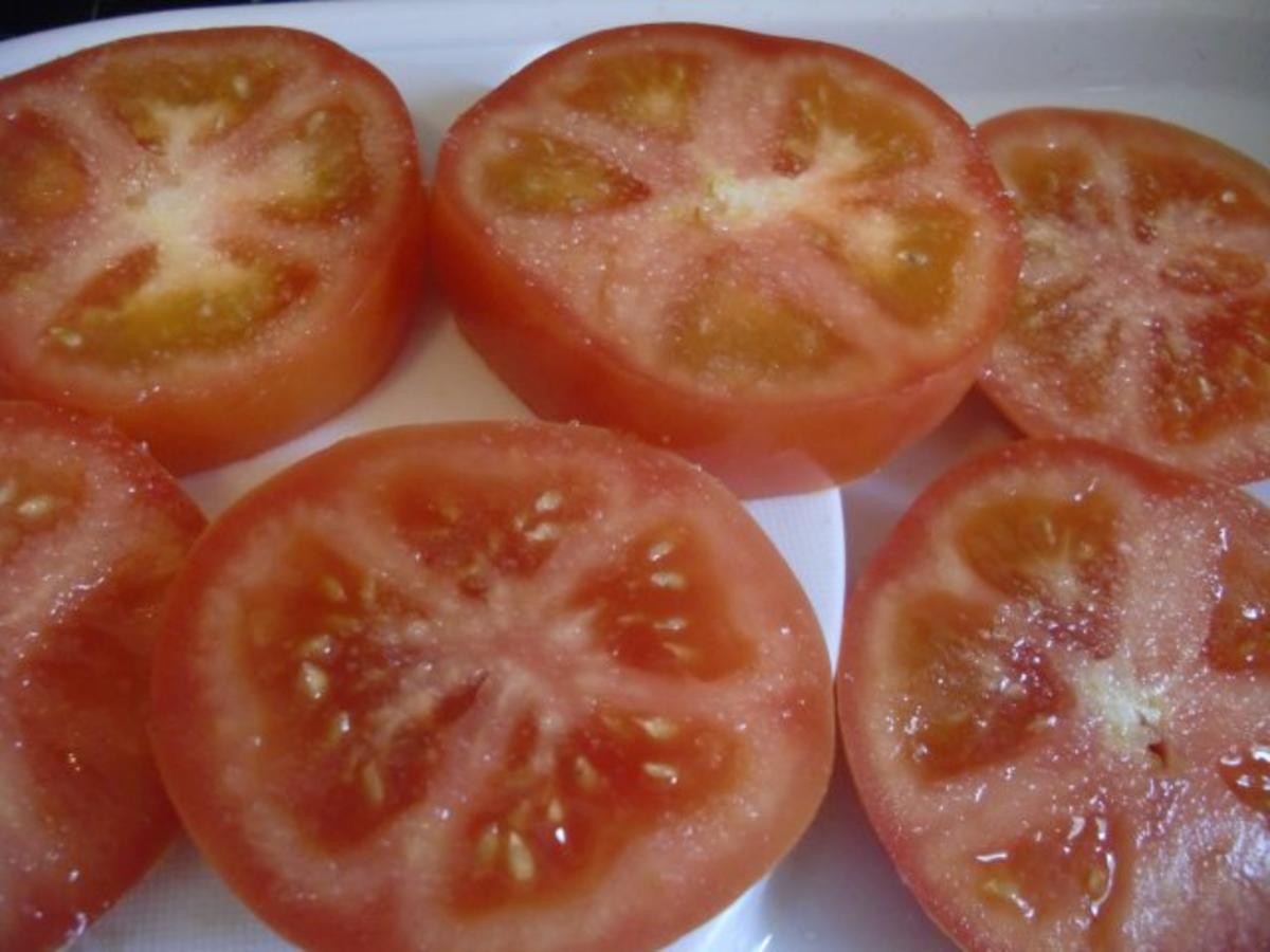 überbackene Tomaten mit Basilikum und Ziegenkäse - Rezept - Bild Nr. 3