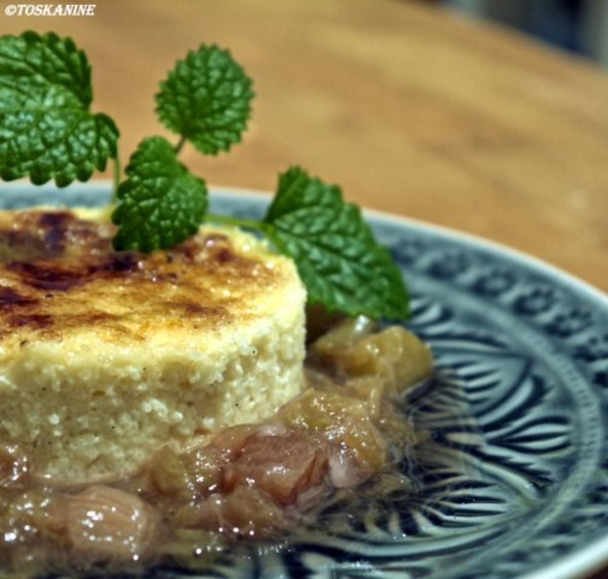 Bilder für Gebrannter Grieß mit Rhabarber - Rezept