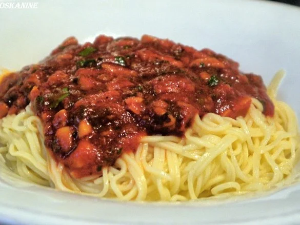 Rezept: Spaghetti mit Kräuterseitlings-Tomaten-Sugo Bild Nr. 15 Spaghetti mit Kräuterseitlings-Tomaten-Sugo - Rezept - Bild Nr. 15