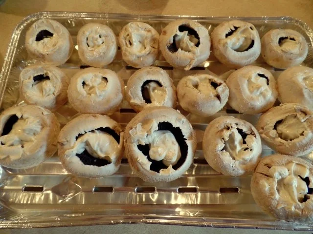 Gefüllte Champignons zum Grillen - Rezept
