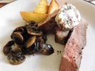 T Bone oder Porterhouse Steak - Würzbutter - gebräunte Champignons und Fritten Spalten - Rezept