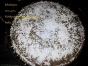 Angehauchter Rührkuchen mit Marzipan und Mohn - Rezept