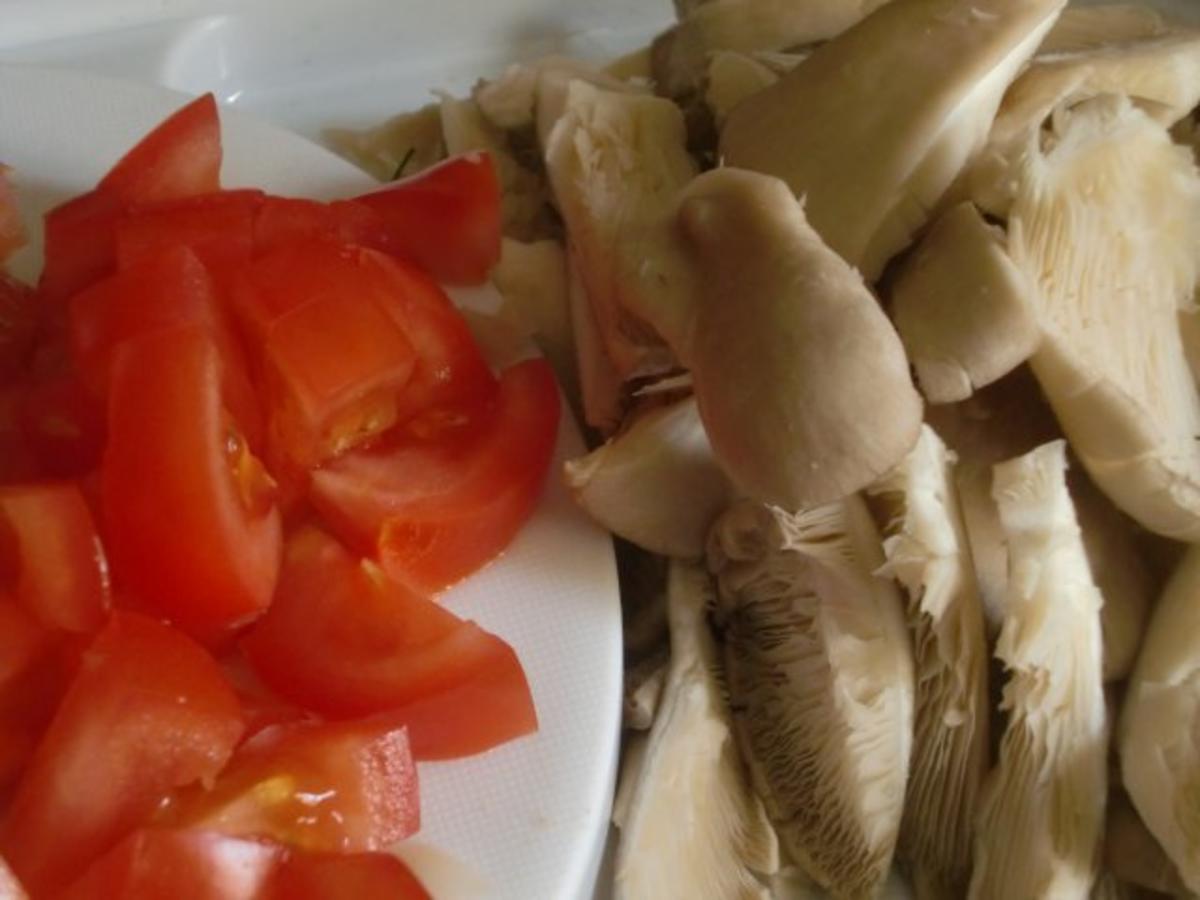 überbackene Austernpilze mit Lauchzwiebeln und Tomate - Rezept - Bild Nr. 3