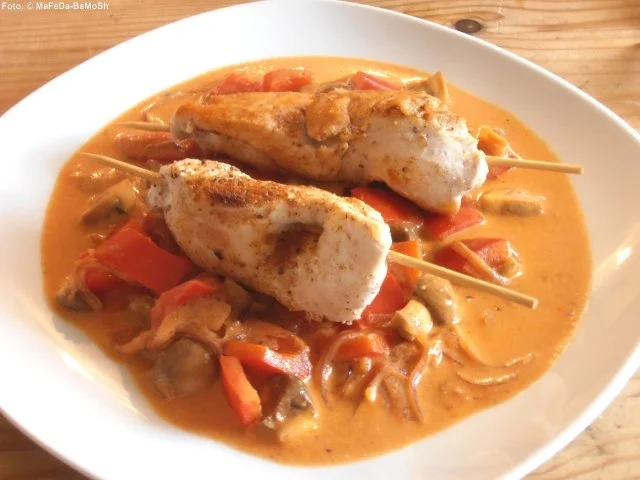 Rezept: Hähnchenspieße an Pfannengemüse Hähnchenspieße an Pfannengemüse - Rezept