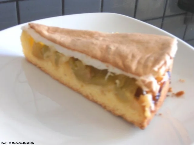 Rezept: Rhabarberkuchen mit Baiser Bild Nr. 3 Rhabarberkuchen mit Baiser - Rezept - Bild Nr. 3