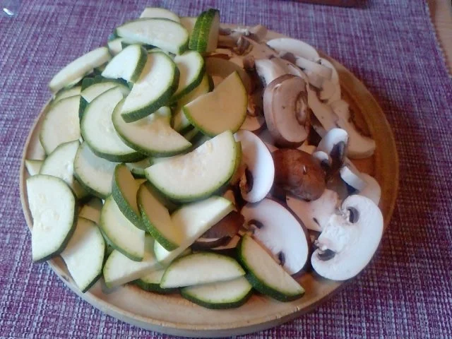 DAS GEILSTE GRILLHÄHNCHEN DES ALLGÄUS AN BRATGEMÜSESALAT - Rezept - Bild Nr. 11