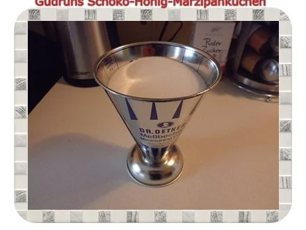 Kuchen: Schoko-Honig-Marzipankuchen - Rezept - Bild Nr. 3