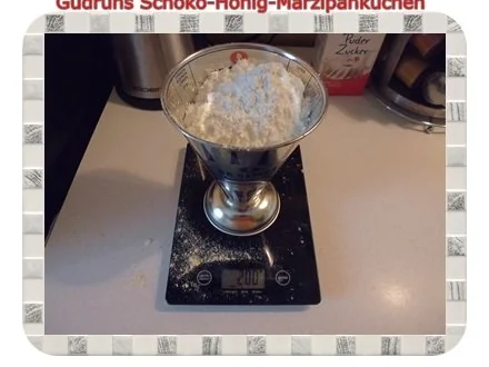 Kuchen: Schoko-Honig-Marzipankuchen - Rezept - Bild Nr. 7