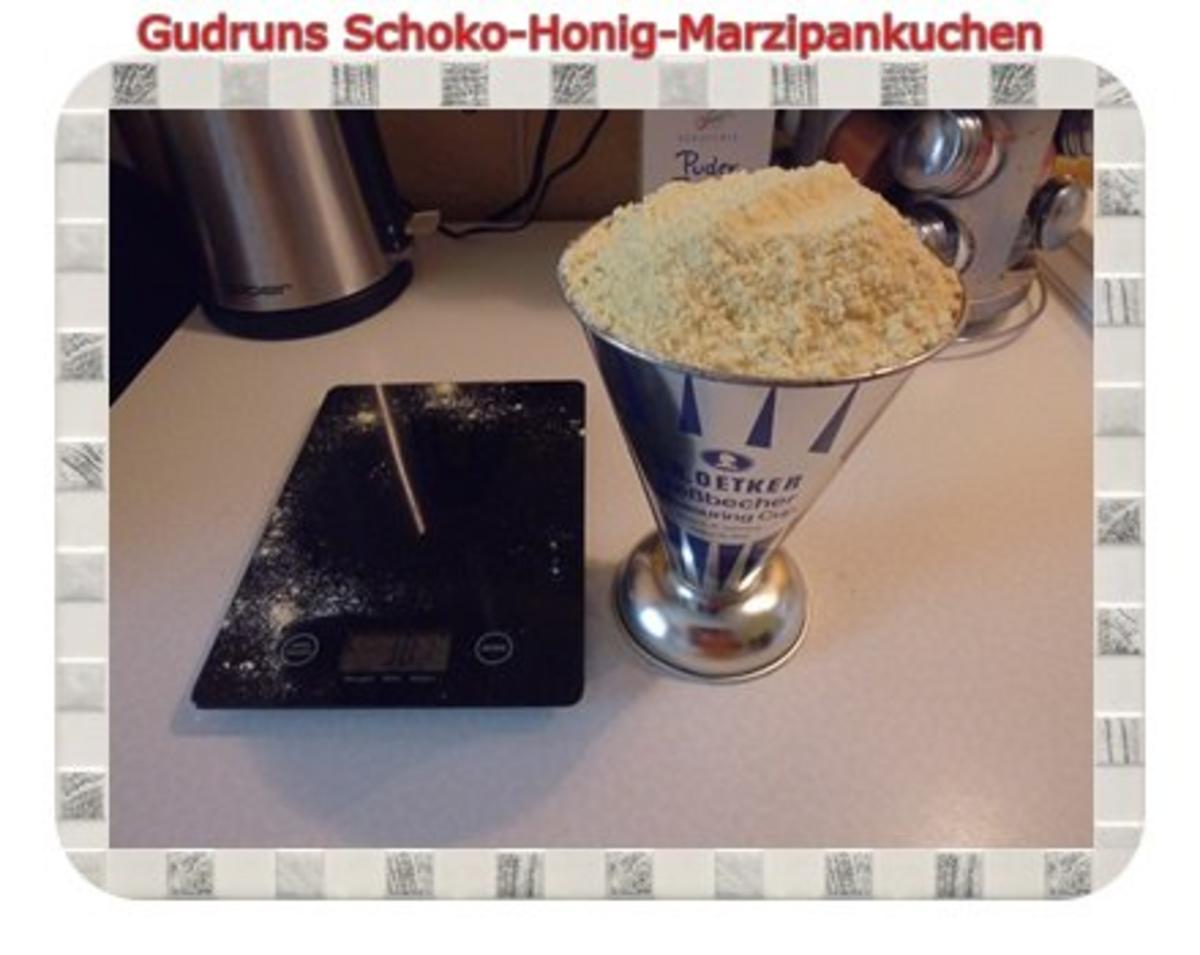 Kuchen: Schoko-Honig-Marzipankuchen - Rezept - Bild Nr. 6