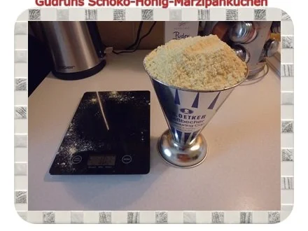 Kuchen: Schoko-Honig-Marzipankuchen - Rezept - Bild Nr. 6