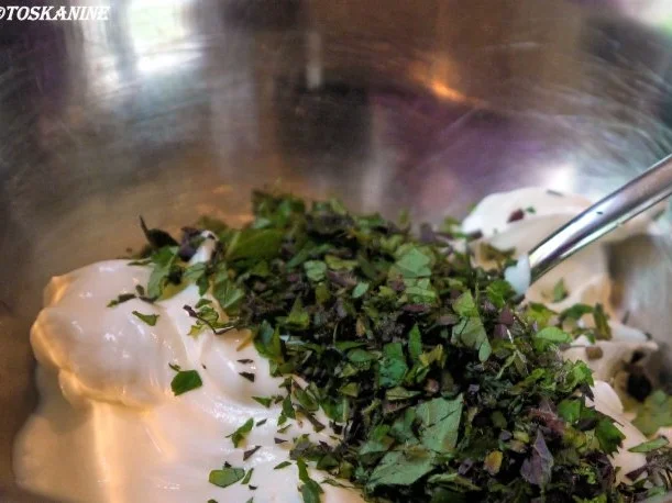 Hähnchen-Schnitzel Asia-Style mit Kräuter-Dip - Rezept - Bild Nr. 4