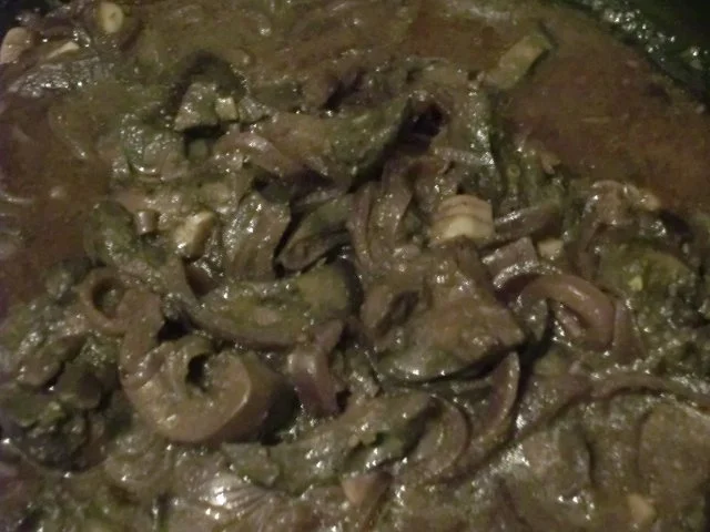 Schweine - Nieren in Zwiebel - Rotwein - Soße - Rezept