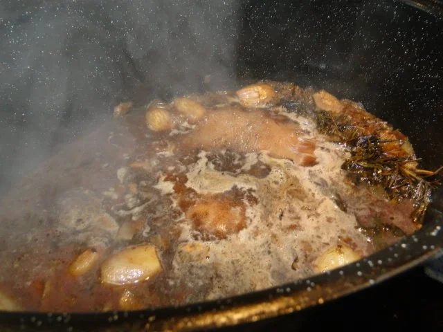 Hasenkeulen mit Brokkoliröschen und Wacholder-Weinsauce - Rezept - Bild Nr. 9