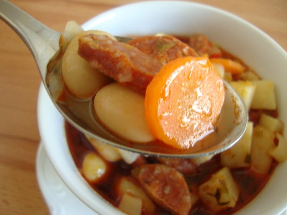 Bilder für Spanische Bohnensuppe mit Chorizo - Rezept