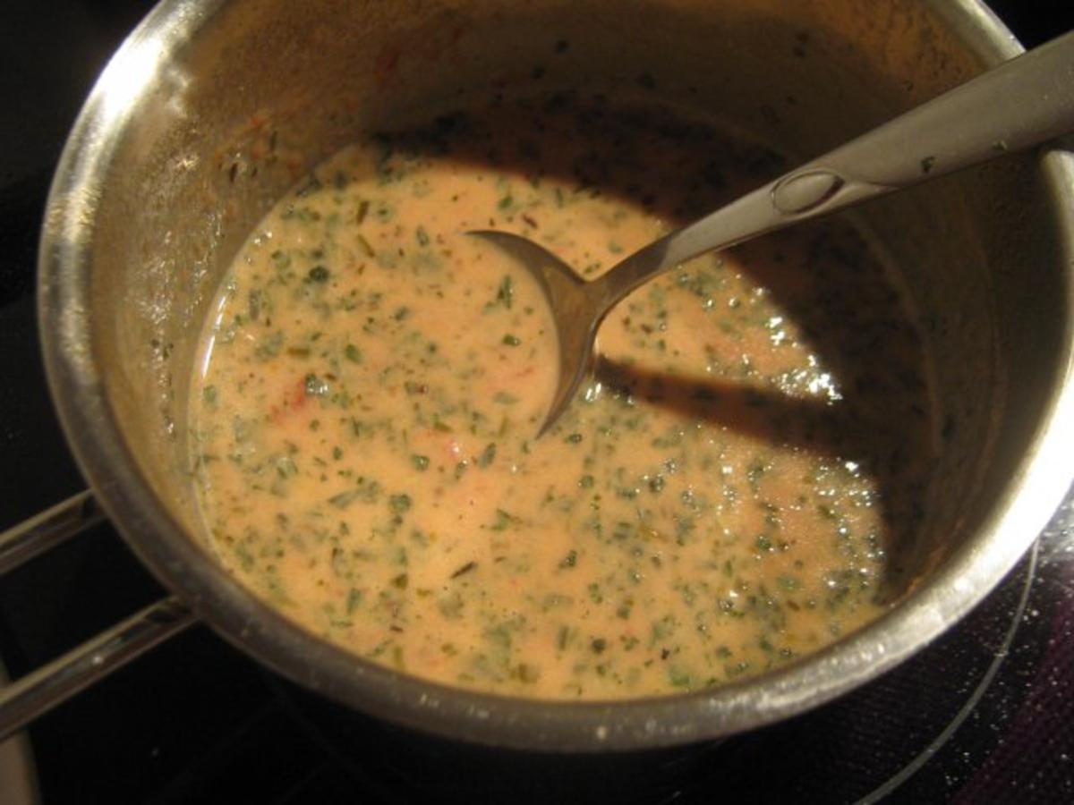 feines Zanderfilet auf Pasta mit Kräuter-Tomatensauce - Rezept - Bild Nr. 2