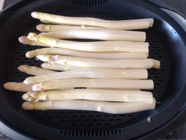 Warmer Spargelsalat mit Ei - Rezept - Bild Nr. 2