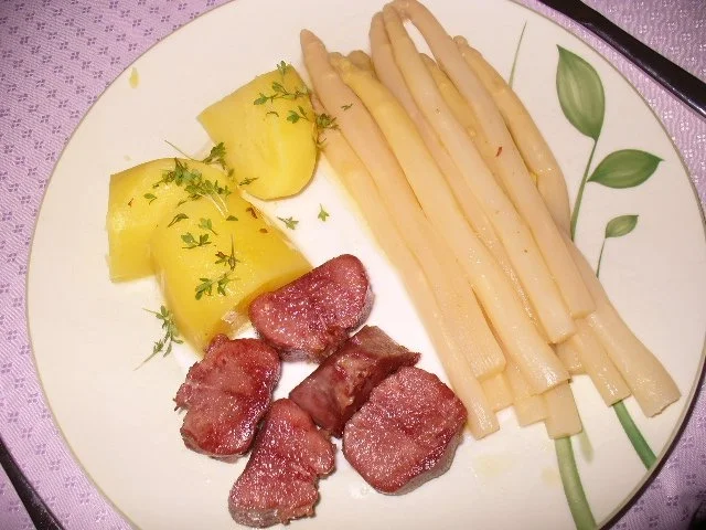 Zunge mit frischem Spargel - Rezept