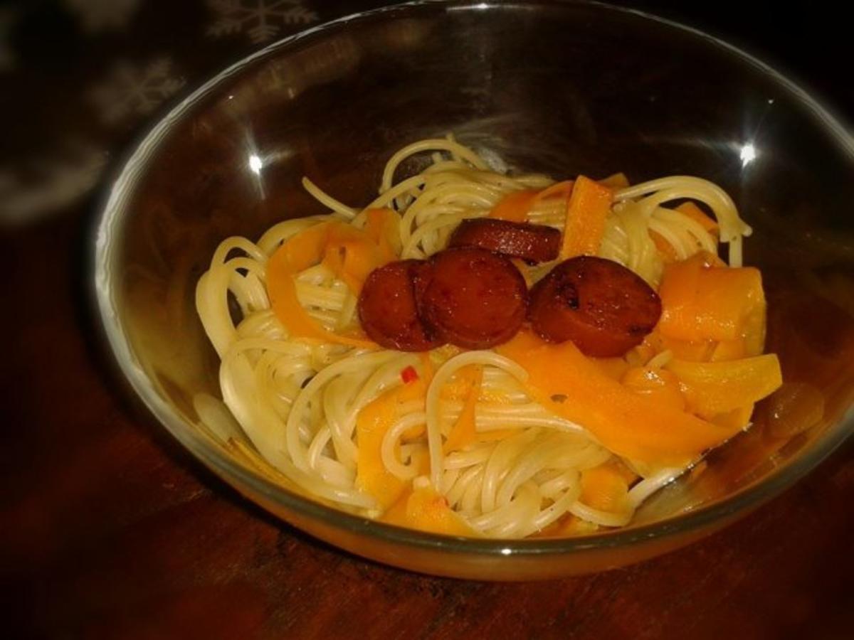 Dinkel-Spaghettini mit Vanille-Chili-Sauce - Rezept