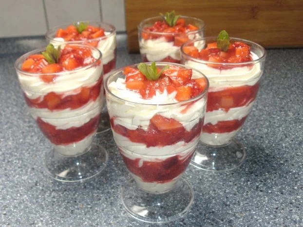 Erdbeer - Quark - Schichtdessert - Rezept - Bild Nr. 2