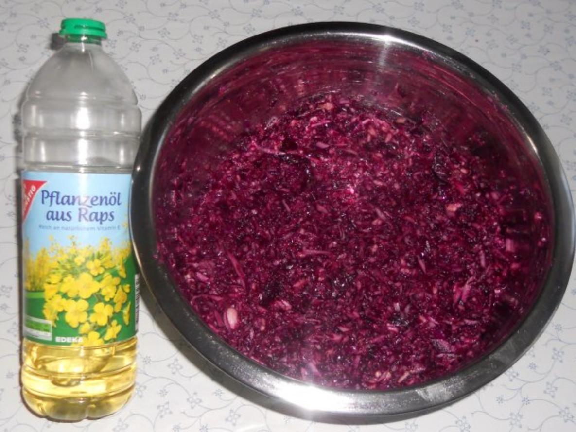 Rotkohl - Rohkostsalat - à la &amp;quot;Oòrndrasch&amp;quot; (Rzpt. um 1976) - Rezept
