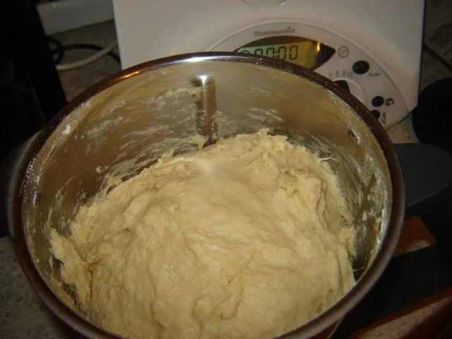 Rezept: Süße Hefekränze Bild Nr. 3 Süße Hefekränze - Rezept - Bild Nr. 3