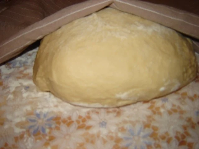 Rezept: Süße Hefekränze Bild Nr. 4 Süße Hefekränze - Rezept - Bild Nr. 4