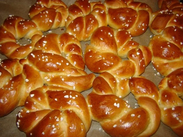 Rezept: Süße Hefekränze Süße Hefekränze - Rezept