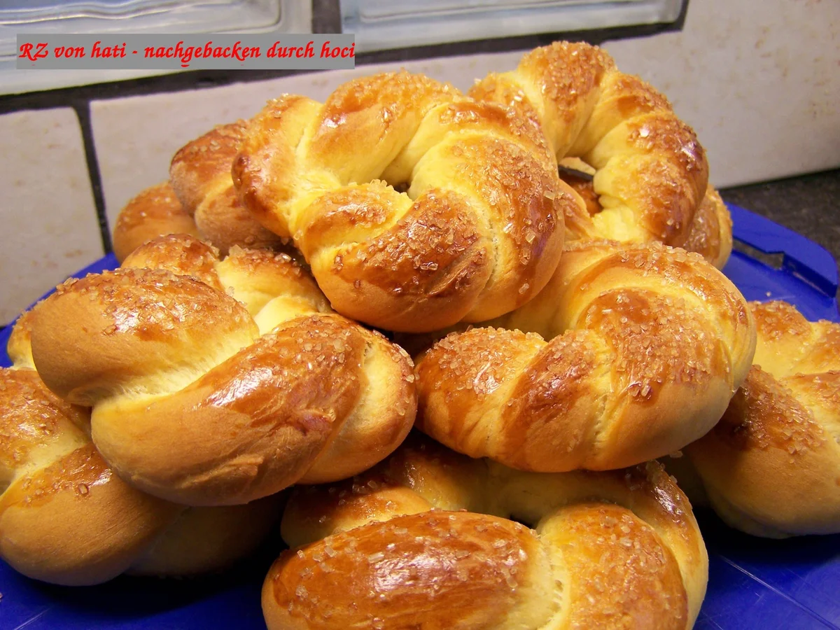 Rezept: Süße Hefekränze Bild Nr. 14 Süße Hefekränze - Rezept - Bild Nr. 14