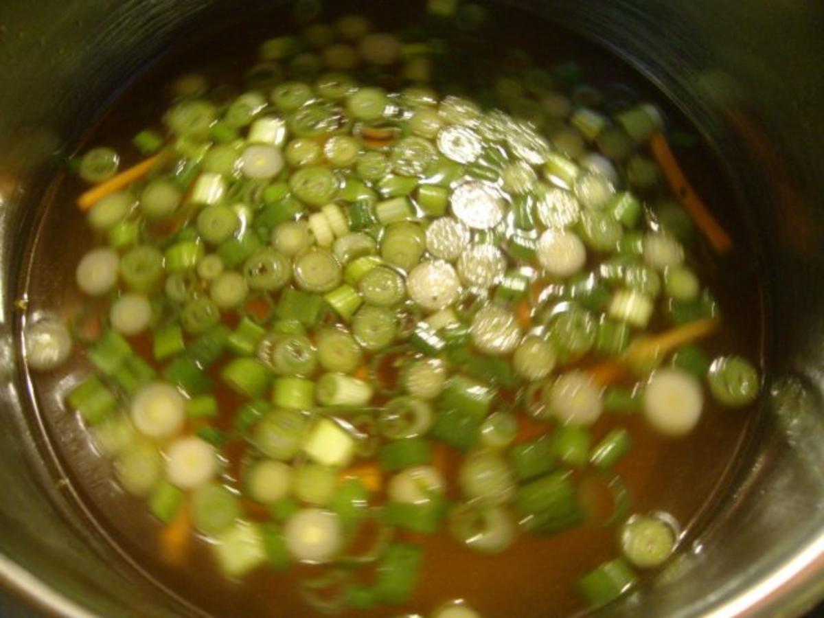 Thailändische "Pho-Suppe" mit Tofu und Pepp - Rezept - Bild Nr. 8
