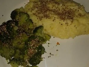 Zitronen-Pü an Sesam-Brokkoli - Rezept