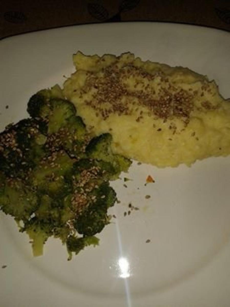 Zitronen-Pü an Sesam-Brokkoli - Rezept - kochbar.de