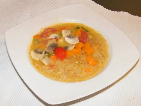 Rezept: Kürbis-Glasnudel-Suppe Kürbis-Glasnudel-Suppe - Rezept