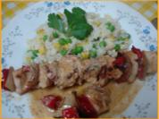 Hähnchenbrustfiletschaschlik mit Erdnusssauce und Gemüsereis - Rezept