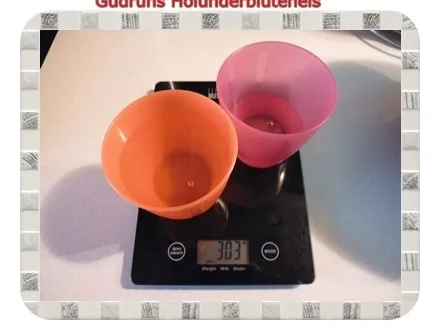 Rezept: Eis: Holunderblüteneiscreme Bild Nr. 3 Eis: Holunderblüteneiscreme - Rezept - Bild Nr. 3