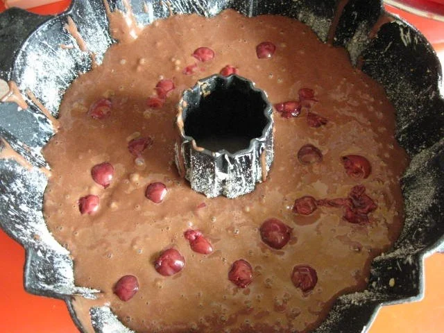 Schoko - Kirsch - Cola - Gugelhupf - Rezept - Bild Nr. 11