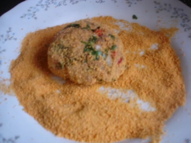 Korianderbuletten mit Sellerie-Kartoffelstampf und grünen Bohnen - Rezept - Bild Nr. 7