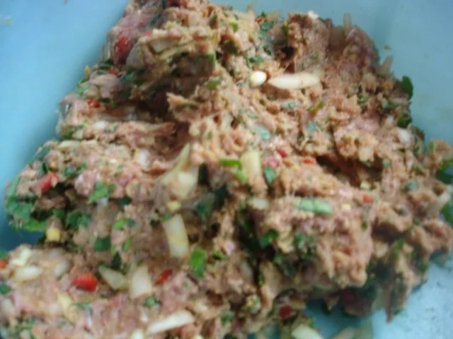 Korianderbuletten mit Sellerie-Kartoffelstampf und grünen Bohnen - Rezept - Bild Nr. 6