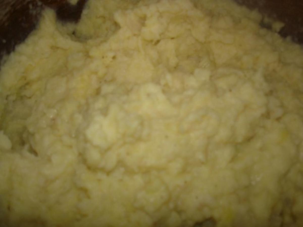 Korianderbuletten mit Sellerie-Kartoffelstampf und grünen Bohnen - Rezept - Bild Nr. 13